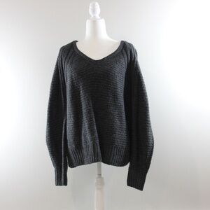NEW Universal Thread Gray Balloon Sleeve V-Neck Pullover Knit Sweater